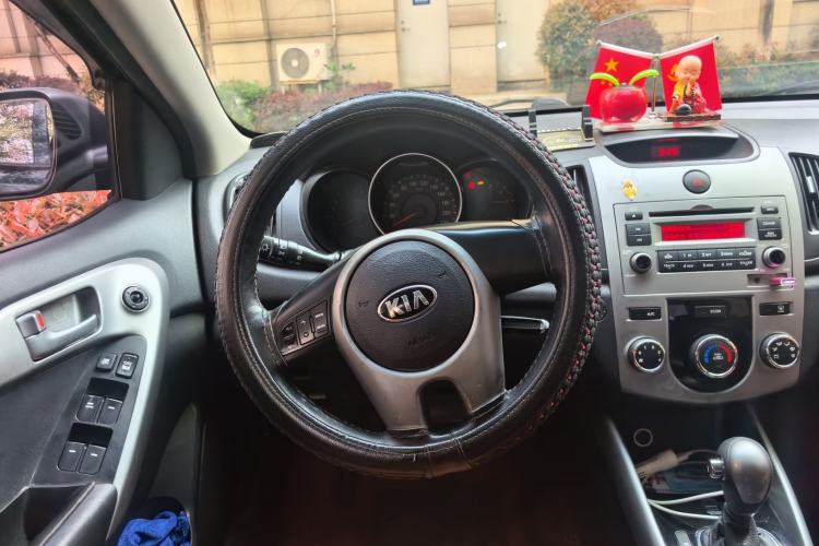 Used Kia Forte 2014 1.6L AT GL Steering Wheel