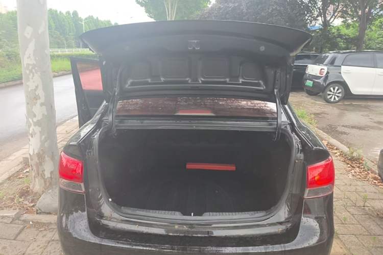 Used Kia Forte 2014 1.6L MT GL Trunk