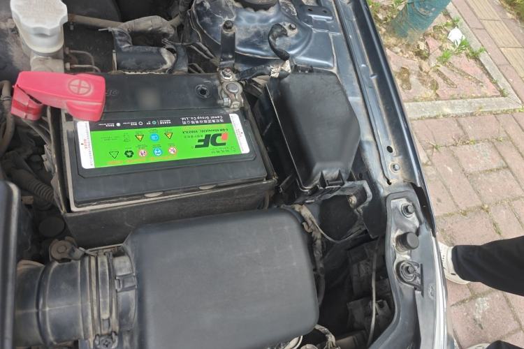 Used Kia Forte 2014 1.6L MT GL Engine Bay Left