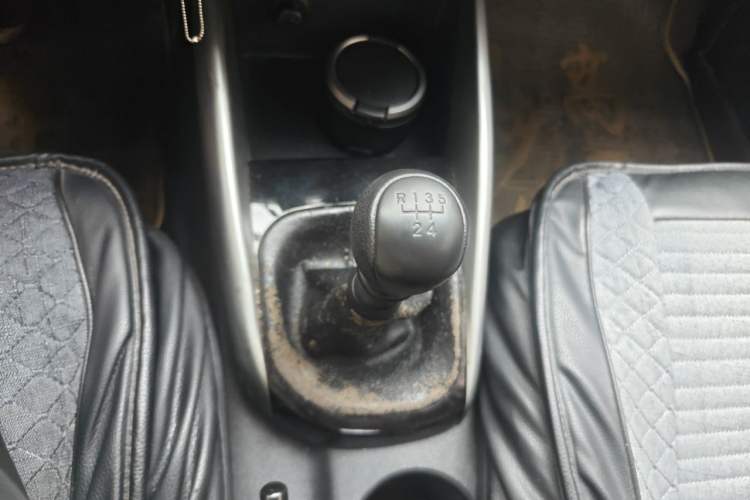 Used Kia Forte 2014 1.6L MT GL Gear Lever