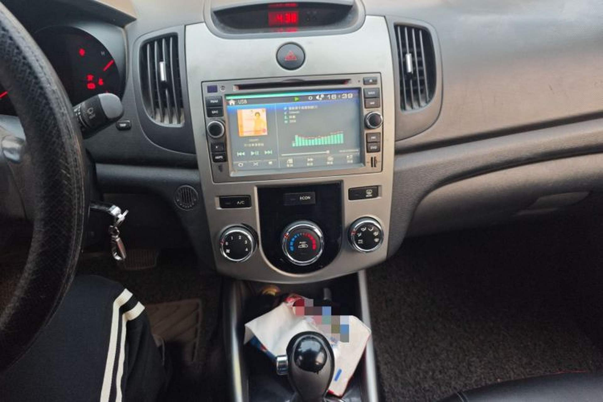 Used Kia Forte 2014 1.6L AT GL Audio And AC Panel