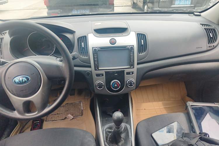 Used Kia Forte 2014 1.6L MT GL Audio And AC Panel