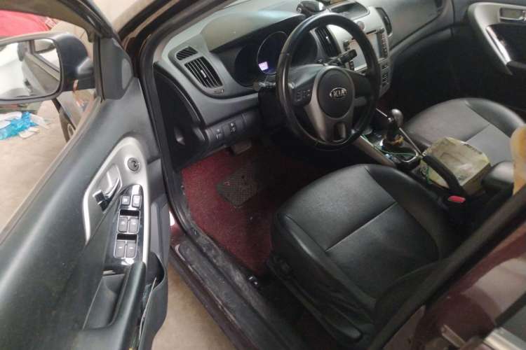 Used Kia Forte 2014 1.6L AT Premium Model Driver Seat