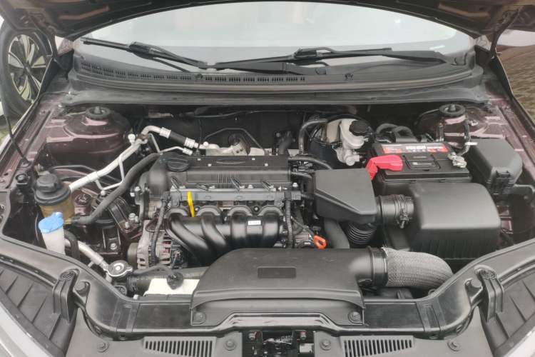 Used Kia Forte 2014 1.6L AT GL Engine Bay