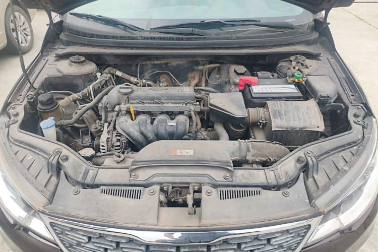 Used Kia Forte 2014 1.6L MT GL Engine Bay