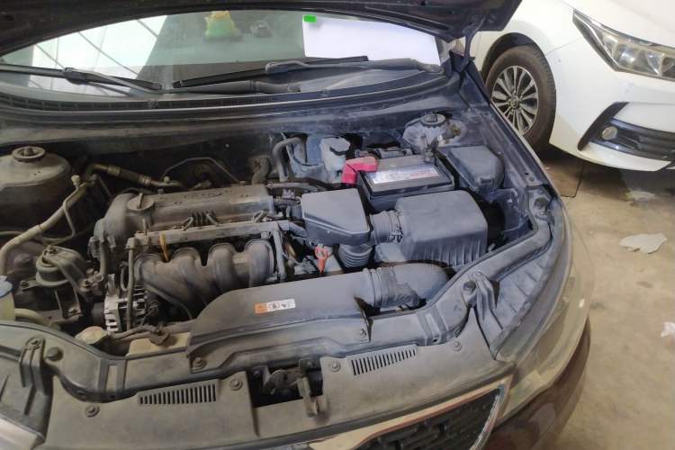 Used Kia Forte 2014 1.6L AT Premium Model Engine Bay Left