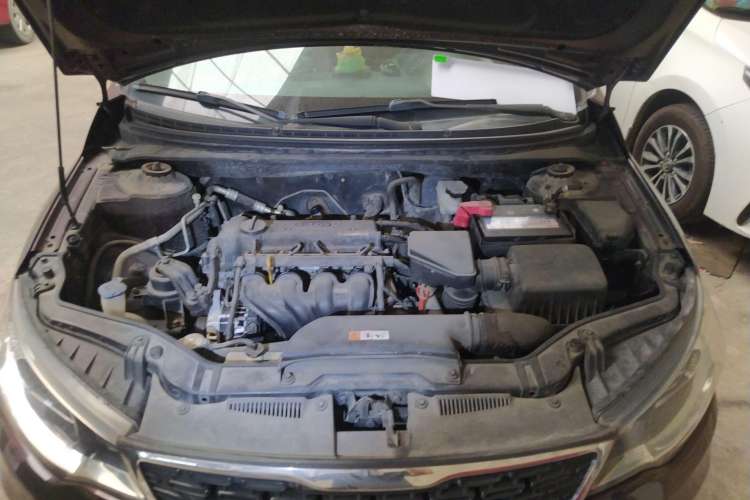 Used Kia Forte 2014 1.6L AT Premium Model Engine Bay