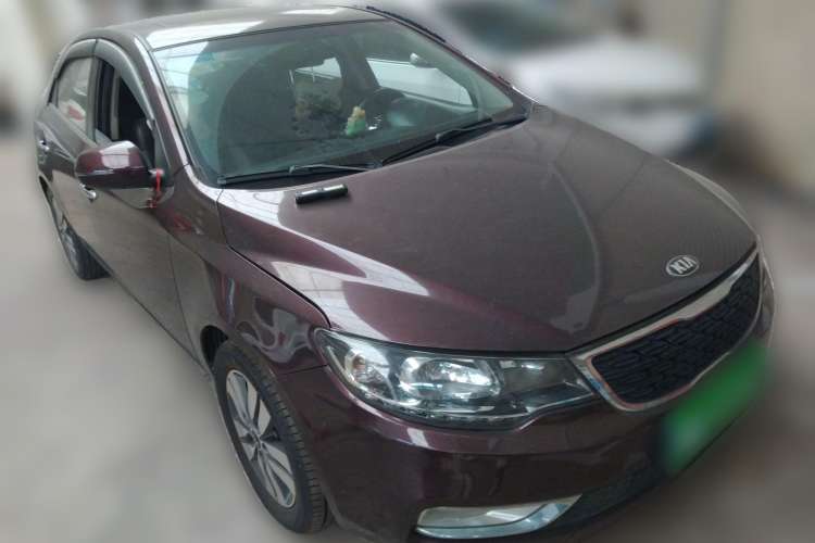 Used Kia Forte 2014 1.6L AT Premium Model Front Right 45 Deg