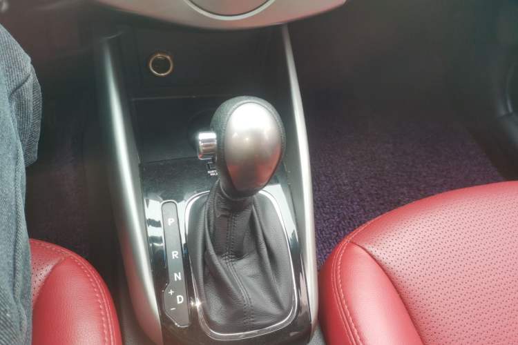 Used Kia Forte 2014 1.6L AT GL Gear Lever