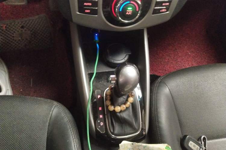Used Kia Forte 2014 1.6L AT Premium Model Gear Lever
