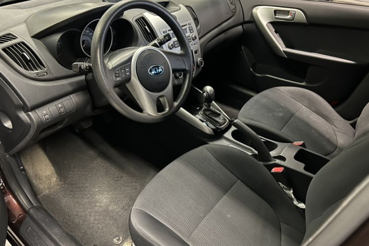 Used Kia Forte 2014 1.6L AT GL Interior 1