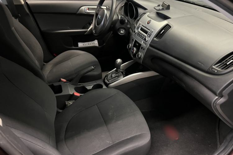 Used Kia Forte 2014 1.6L AT GL Interior 2
