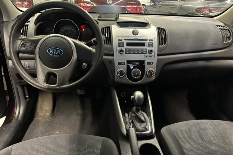 Used Kia Forte 2014 1.6L AT GL Interior 3
