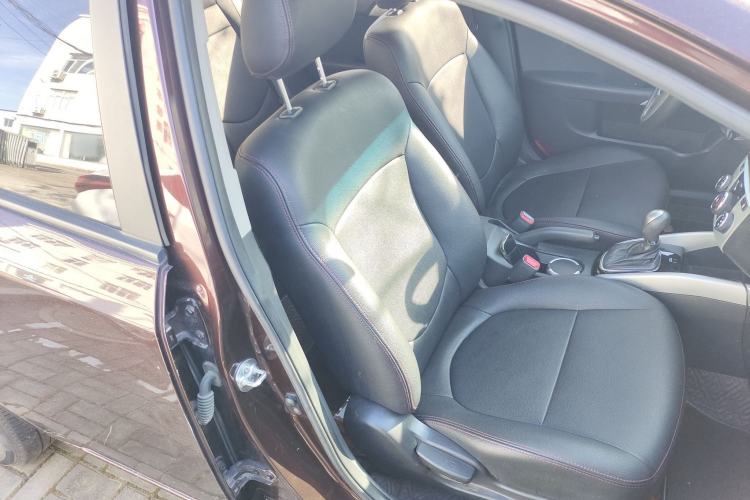 Used Kia Forte 2014 1.6L AT GL Right Front Seat