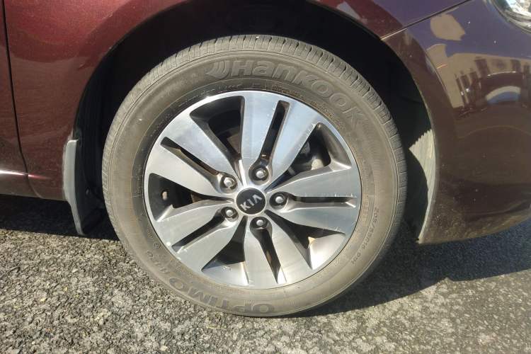 Used Kia Forte 2014 1.6L AT GLS Right Front Wheel Hub