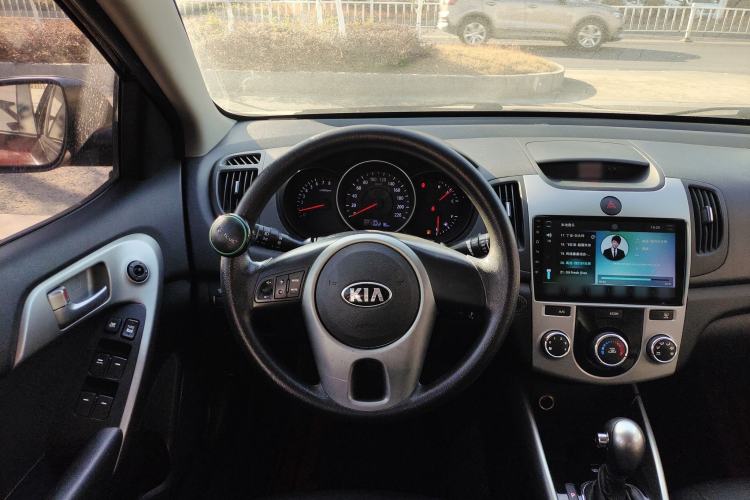 Used Kia Forte 2014 1.6L AT GL Steering Wheel