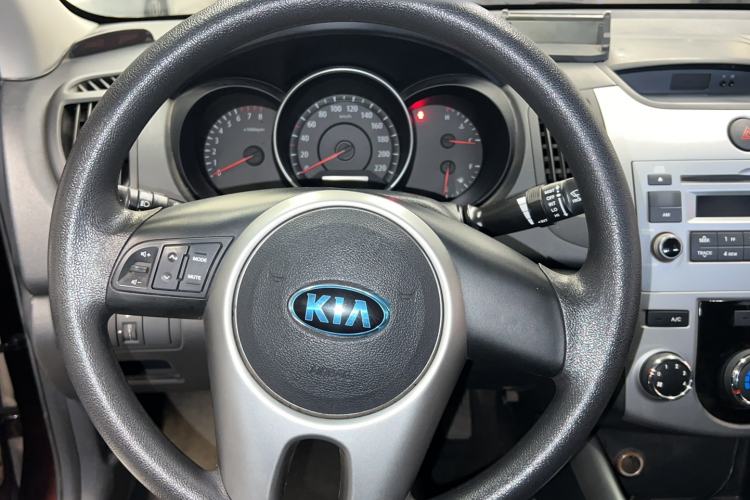 Used Kia Forte 2014 1.6L AT GL Steering Wheel
