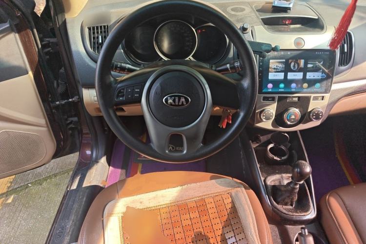 Used Kia Forte 2014 1.6L MT GL Steering Wheel