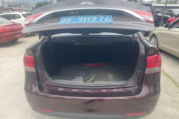 Used Kia Forte 2014 1.6L MT GL Trunk