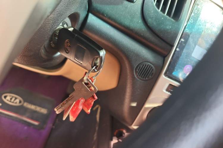 Used Kia Forte 2014 1.6L MT GL Vehicle Key