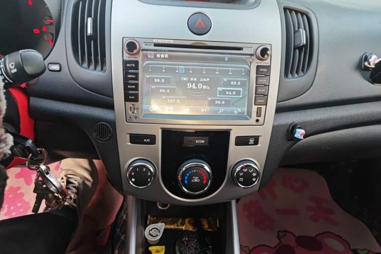 Used Kia Forte 2014 1.6L AT GL Audio And AC Panel