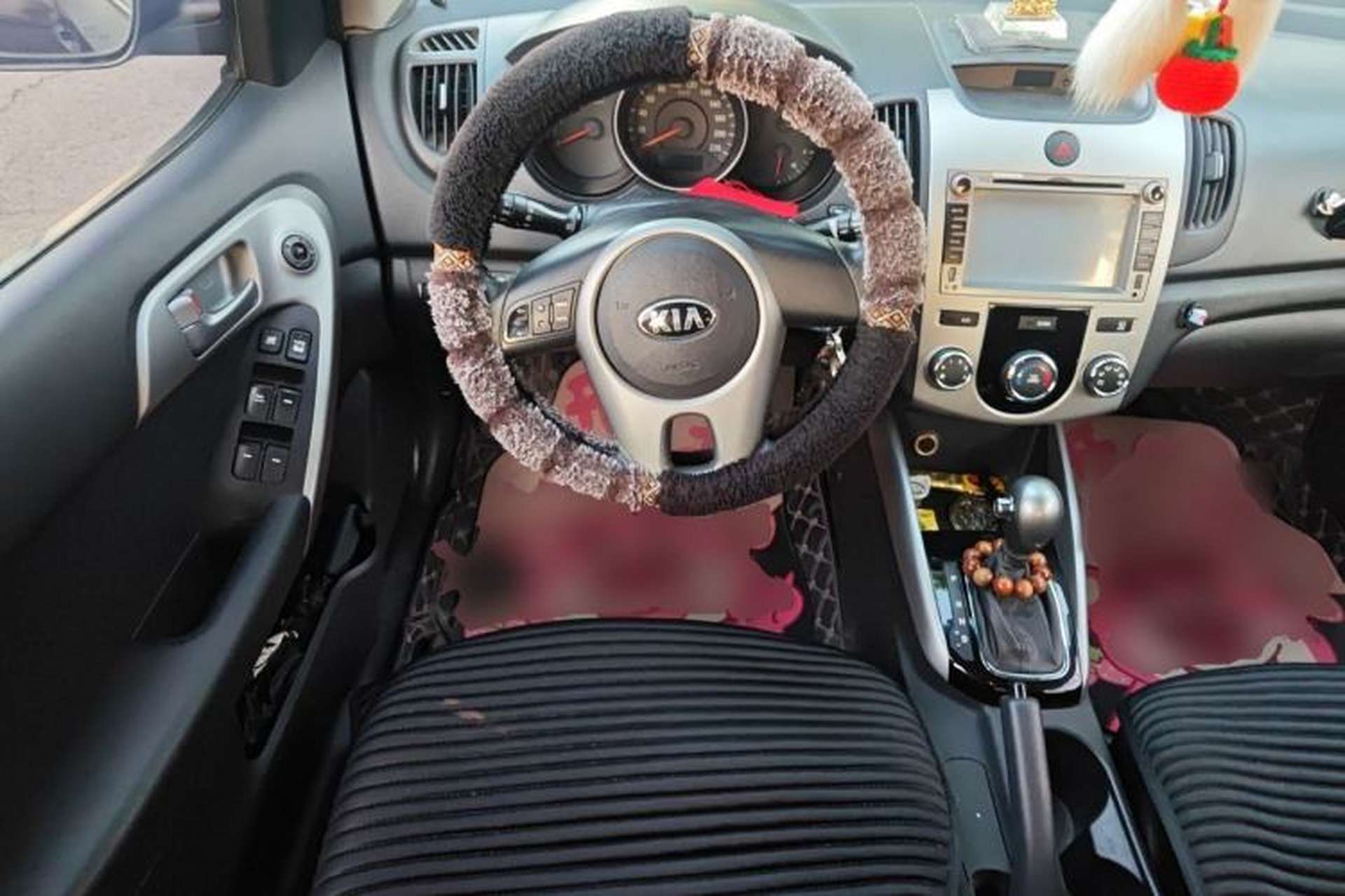 Used Kia Forte 2014 1.6L AT GL Steering Wheel