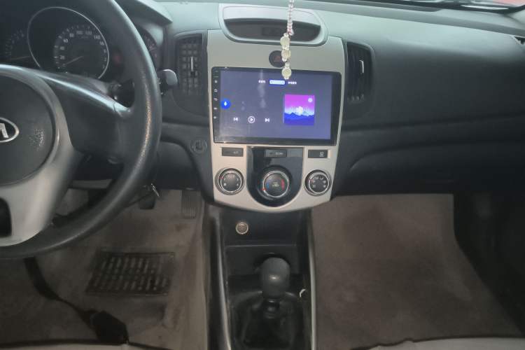 Used Kia Forte 2014 1.6L MT GL Audio And AC Panel