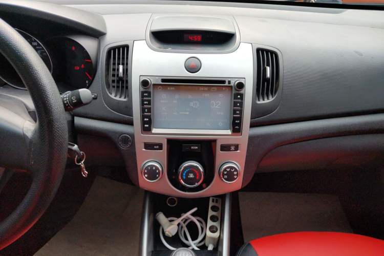 Used Kia Forte 2014 1.6L MT GLS Audio And AC Panel
