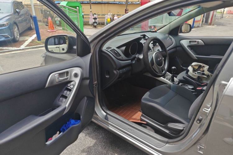 Used Kia Forte 2014 1.6L MT GL Driver Seat