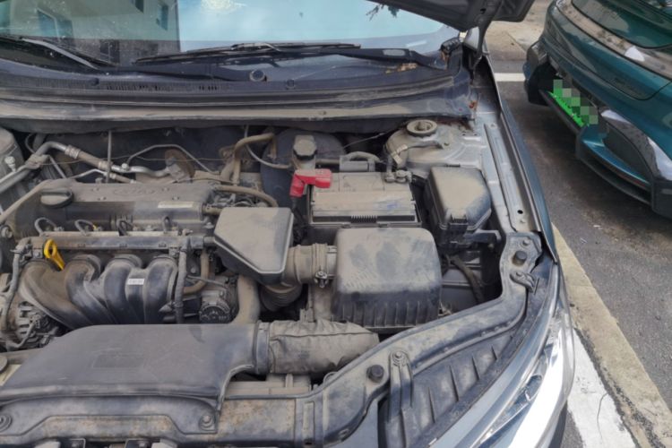 Used Kia Forte 2014 1.6L MT GL Engine Bay Left
