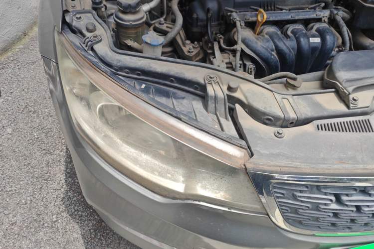 Used Kia Forte 2014 1.6L MT GL Engine Bay Right