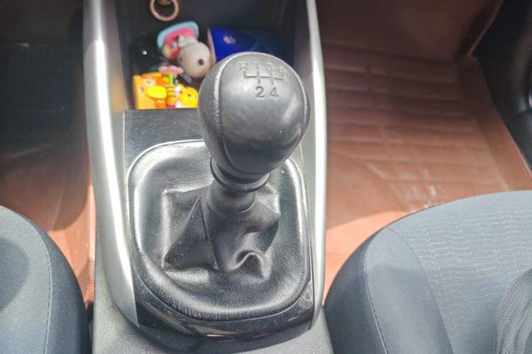 Used Kia Forte 2014 1.6L MT GL Gear Lever