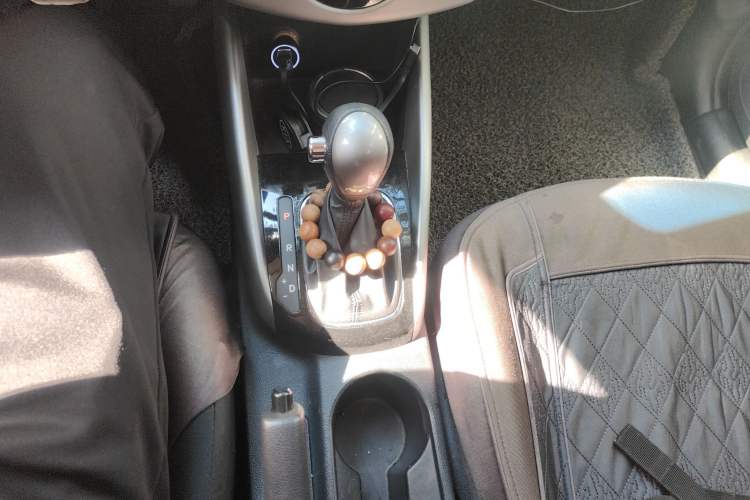 Used Kia Forte 2014 1.6L AT GL Gear Lever