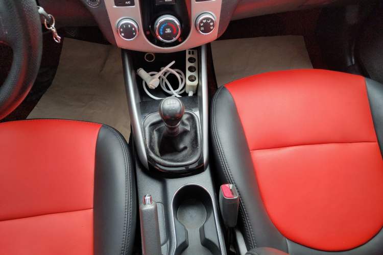 Used Kia Forte 2014 1.6L MT GLS Gear Lever
