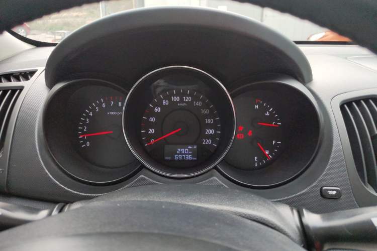 Used Kia Forte 2014 1.6L MT GLS Instrument Cluster