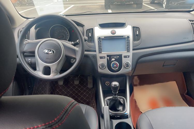 Used Kia Forte 2014 1.6L MT GL Interior 3