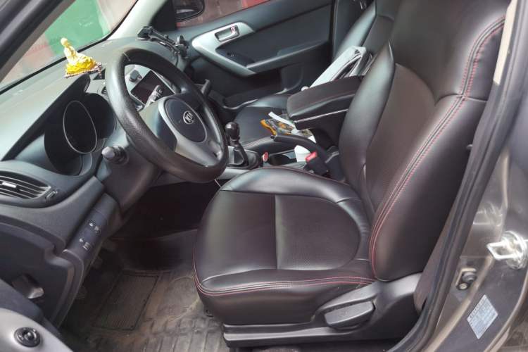 Used Kia Forte 2014 1.6L MT GL Left Front Seat