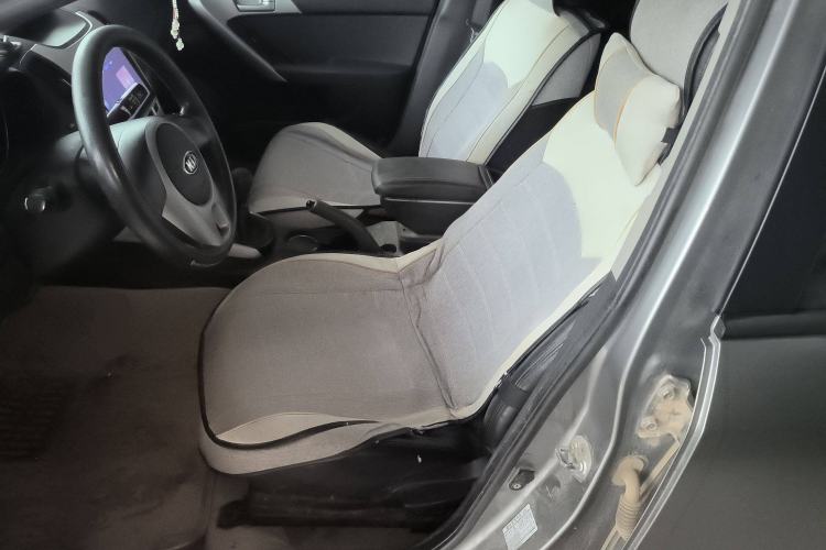 Used Kia Forte 2014 1.6L MT GL Left Front Seat