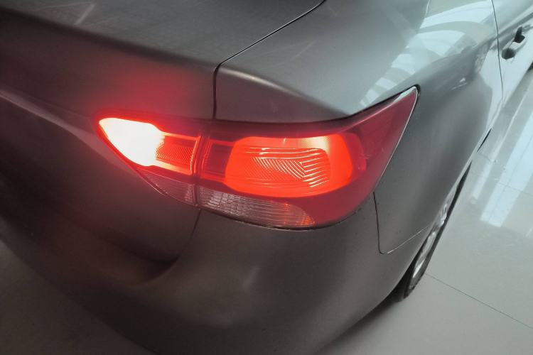 Used Kia Forte 2014 1.6L MT GL Right Rear Taillight