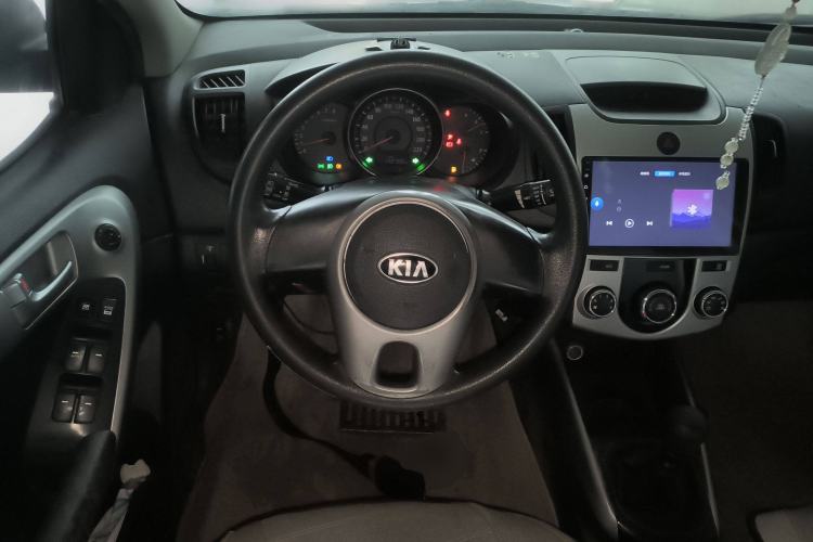 Used Kia Forte 2014 1.6L MT GL Steering Wheel