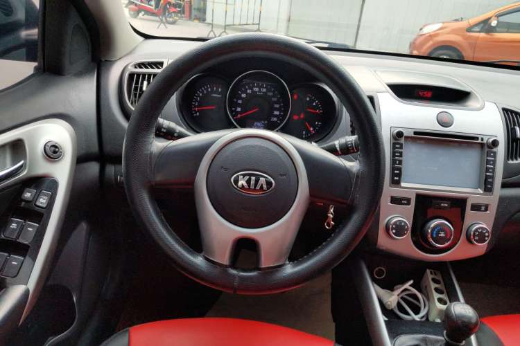 Used Kia Forte 2014 1.6L MT GLS Steering Wheel