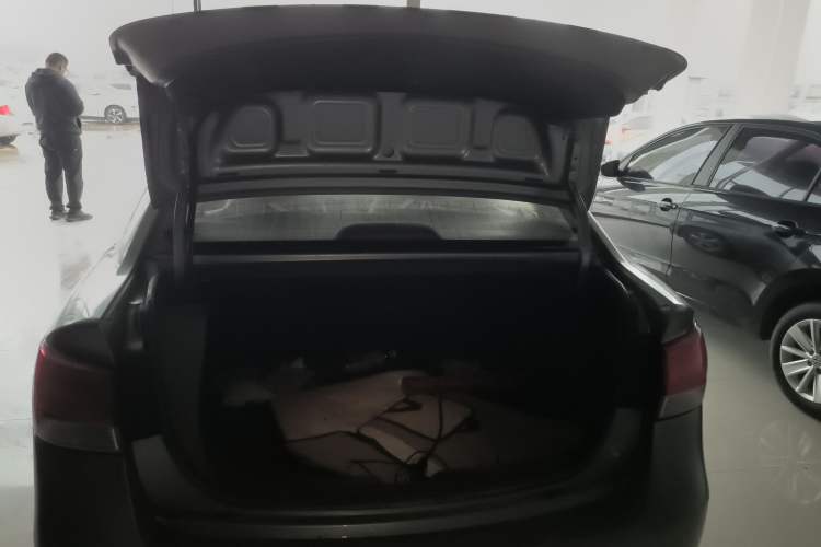 Used Kia Forte 2014 1.6L MT GL Trunk