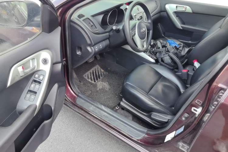 Used Kia Forte 2014 1.6L AT GL Driver Seat