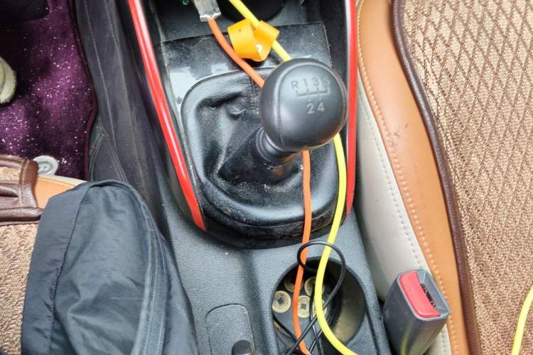 Used Kia Forte 2014 1.6L MT GL Gear Lever