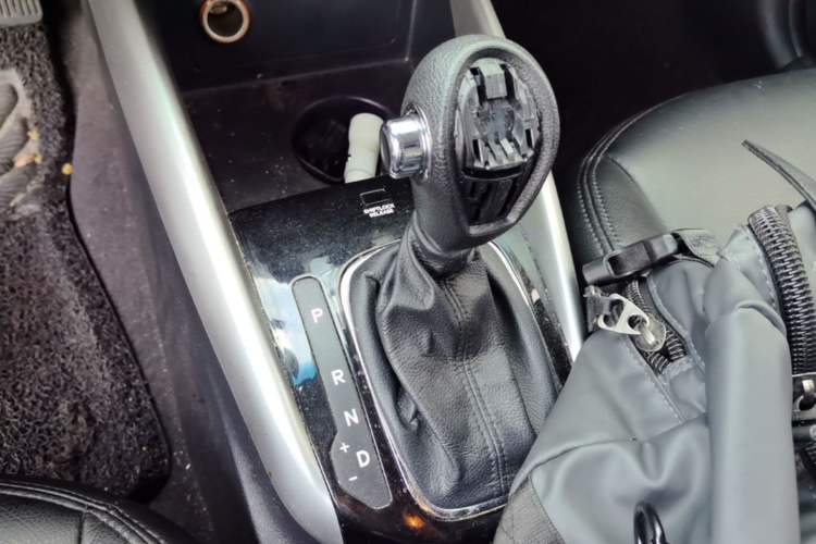 Used Kia Forte 2014 1.6L AT GL Gear Lever