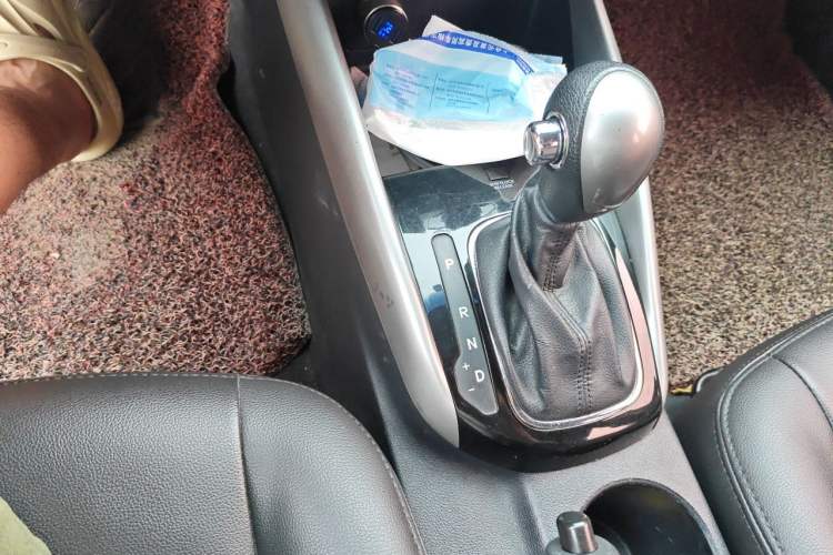 Used Kia Forte 2014 1.6L AT GL Gear Lever