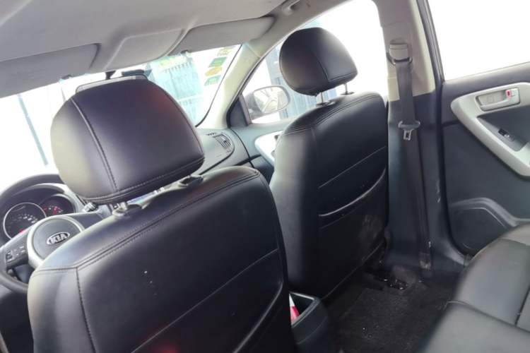 Used Kia Forte 2014 1.6L AT GL Headliner