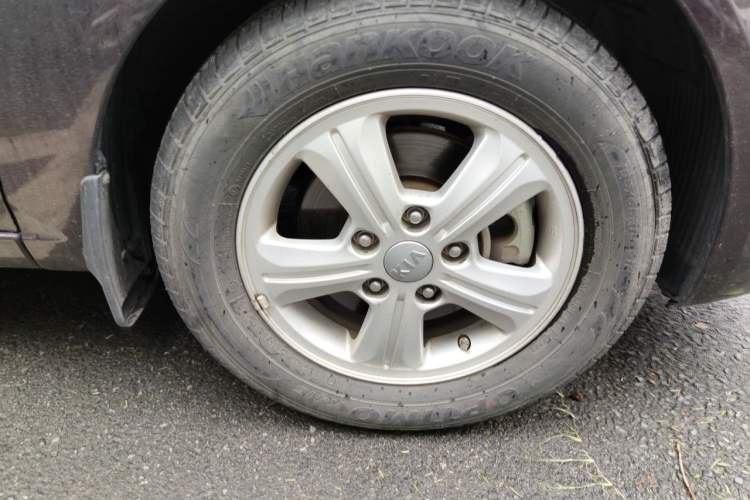 Used Kia Forte 2014 1.6L MT GL Right Front Wheel Hub