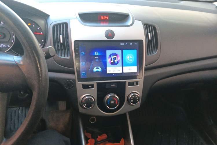 Used Kia Forte 2014 1.6L MT GL Audio And AC Panel