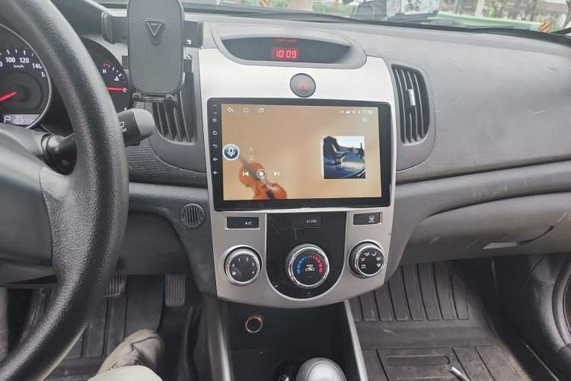 Used Kia Forte 2014 1.6L AT GL Audio And AC Panel